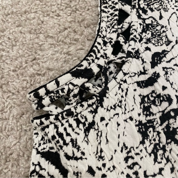 Free people black and white peplum tunic / top - Picture 3 of 7